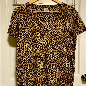 PINK LEOPARD PRINT TEE